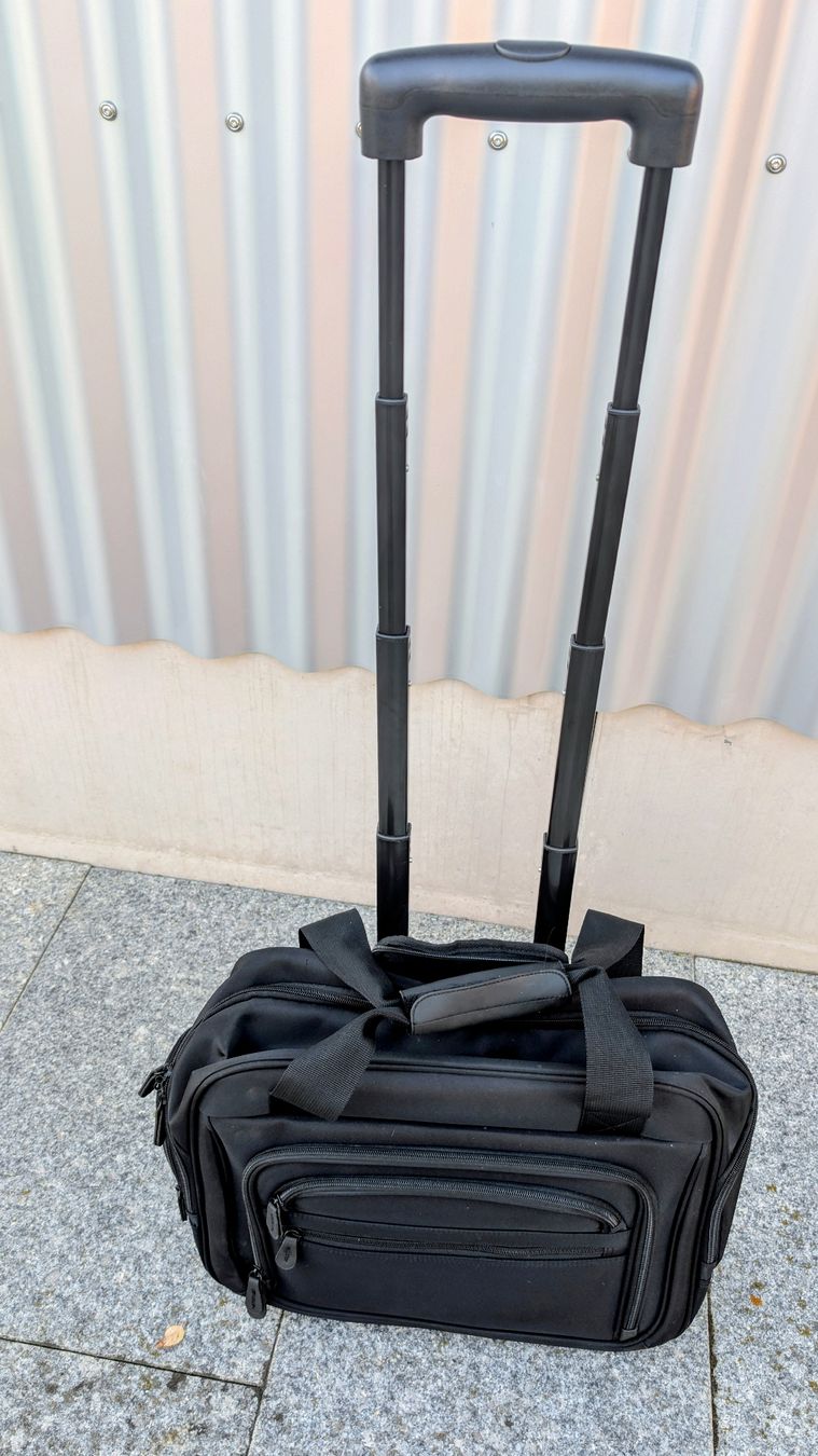Koffer & Taschen: Laptoptasche Aktentasche mit Rollen – Gebraucht aus Oberriet SG von Bokost 1