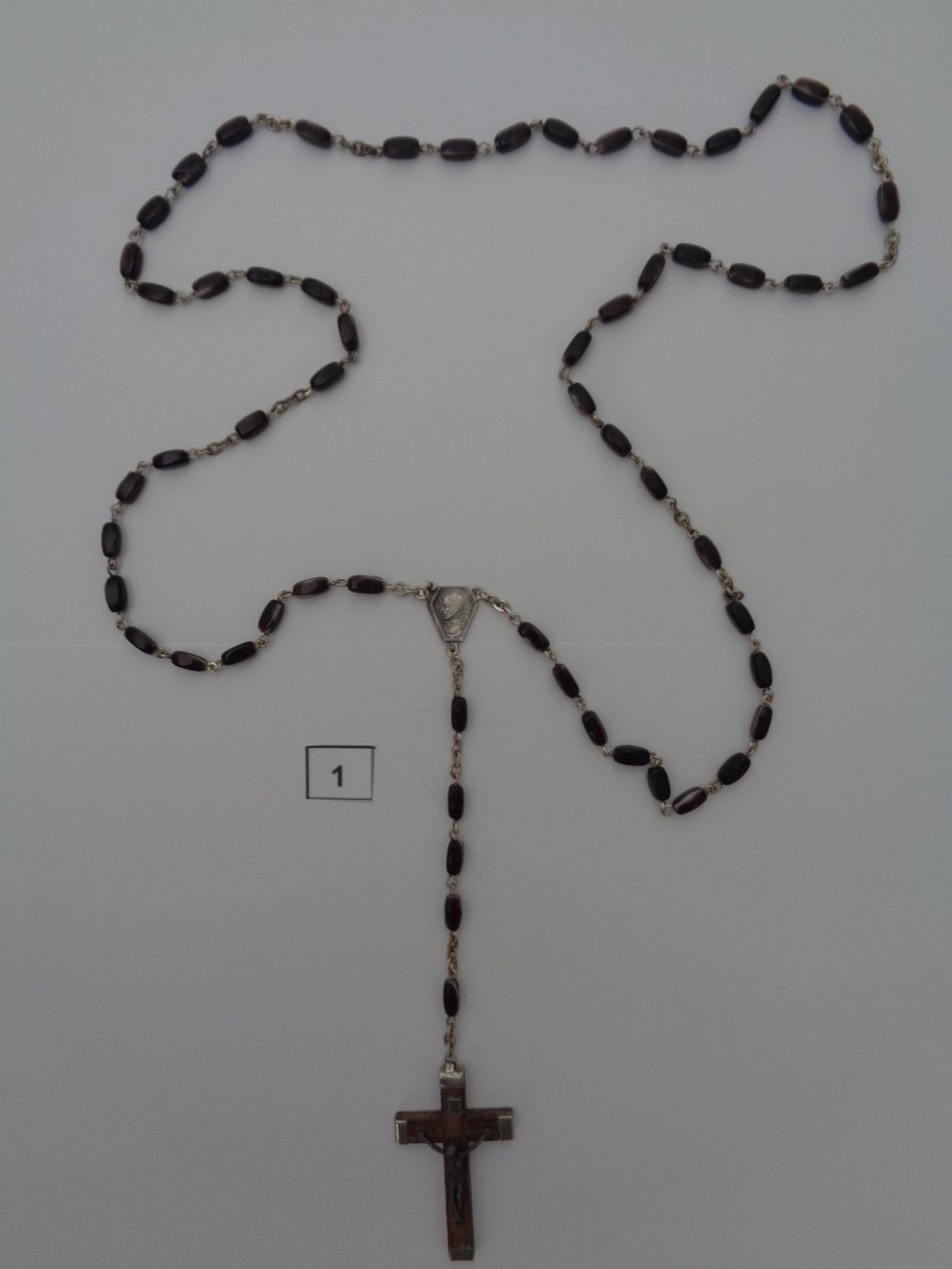 Altri gioielli: Alter Rosenkranz mit Glassteinen – Usato da Chur venduto da omonia