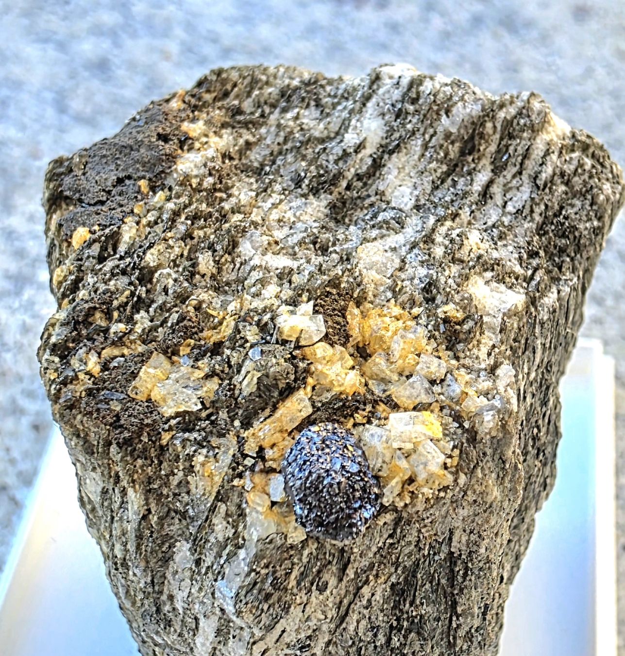 Mineralien & Heilsteine: Mineral: Rutil Pseudomorphose nach Ilmenit. Ein Klassiker! – Gebraucht aus Glis von nbu_65ys 1