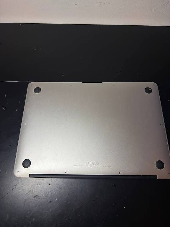 Portables: Apple MacBookAir A1466 fin 2017 Monterey – D'occasion à Ulmiz par CrisCom 1