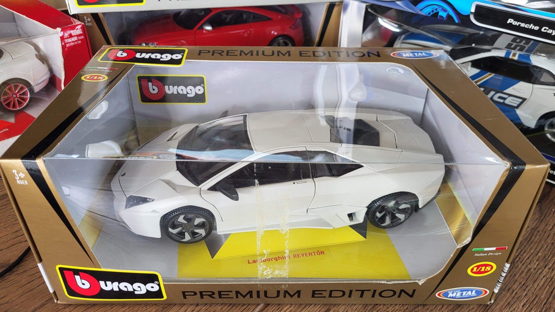 Bburago Modellini d'auto: Lamborghini Reventón 1:18 Bburago – Usato da Rothrist venduto da Juana5 6