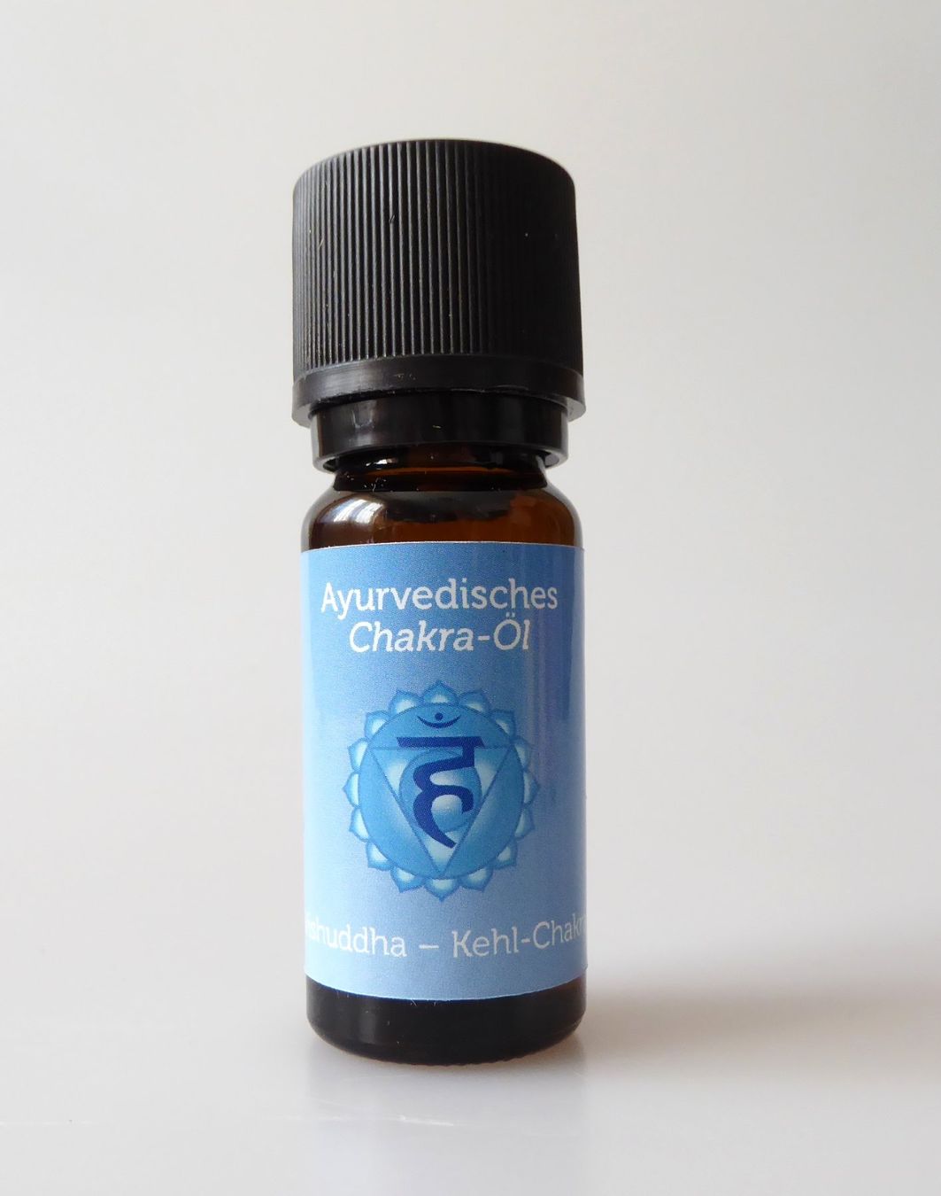 Altro in Massaggi: Chakra-Öl 10 ml - Kehl-Chakra – Nuovo e nell'imballaggio originale da Mauren venduto da Yeelen