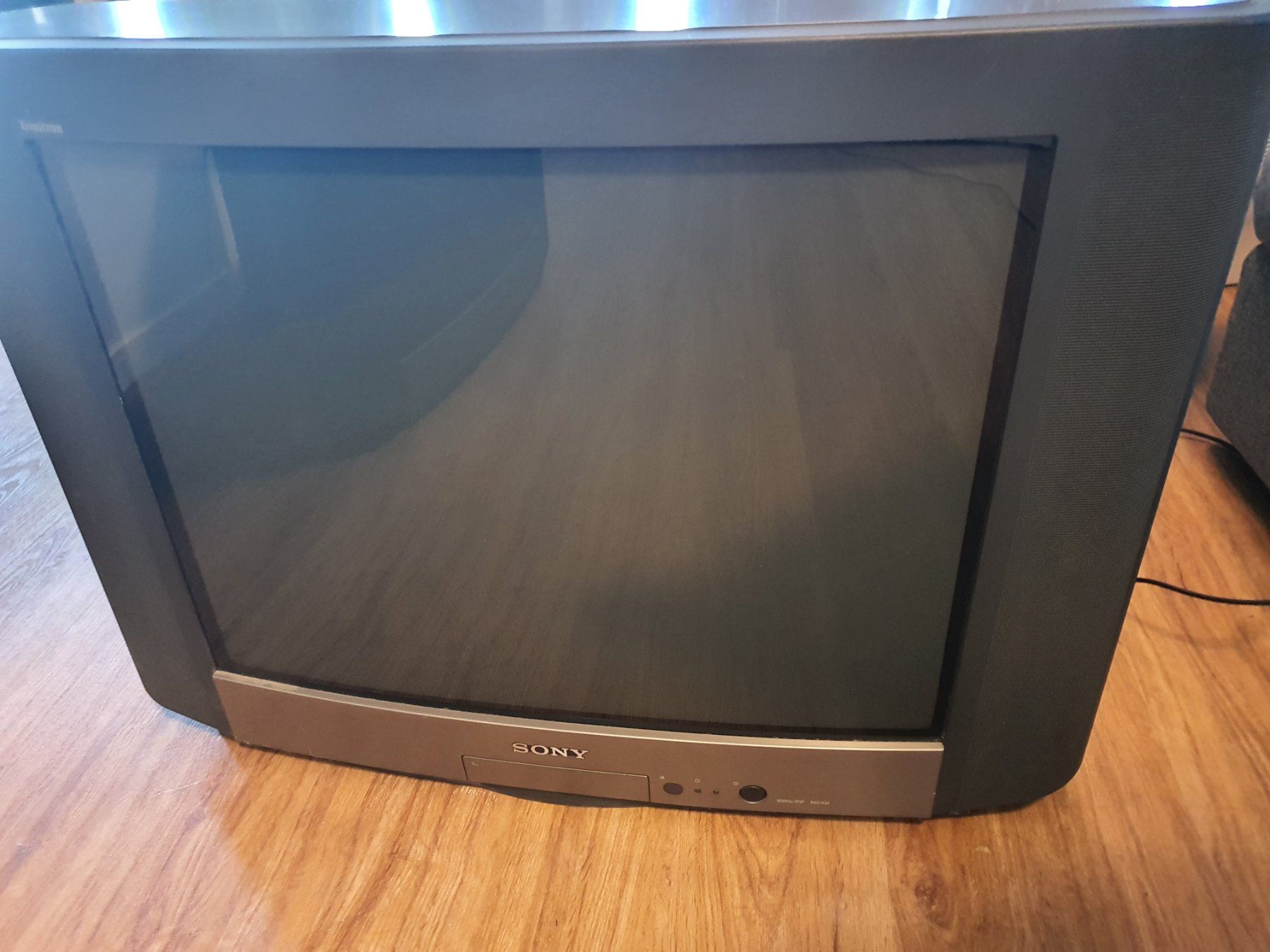 Sony Fernseher: SONY KV-29C3B Trinitron CRT TV – Gebraucht aus Bachenbülach von RGB-out