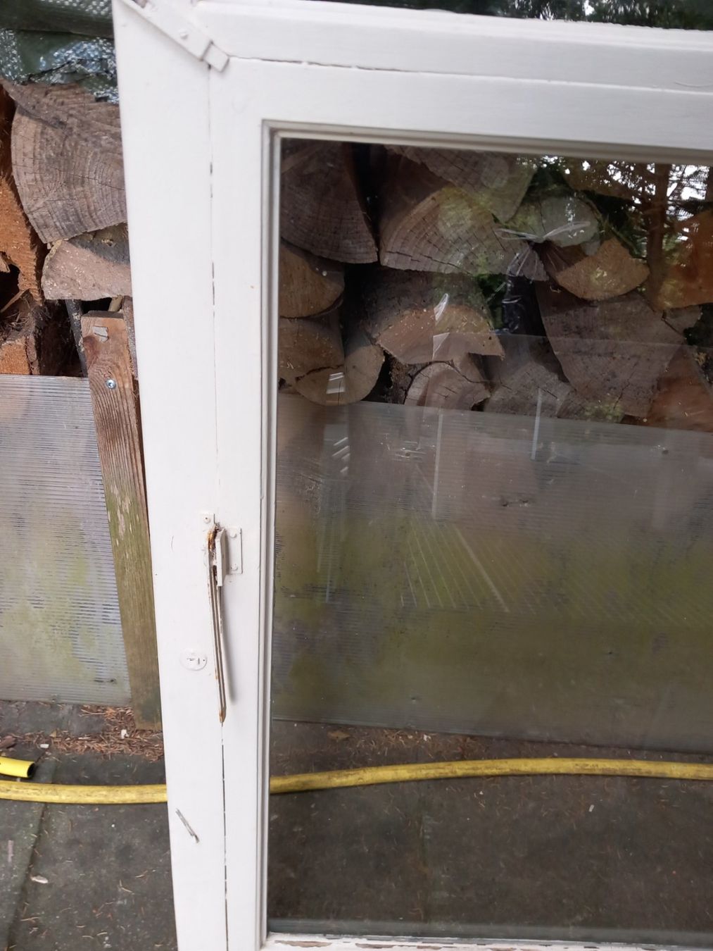 Alle Dekorationen: Fenster 1 Fachverglast mitFenster – Gebraucht aus Huttwil von suiprerrib 1
