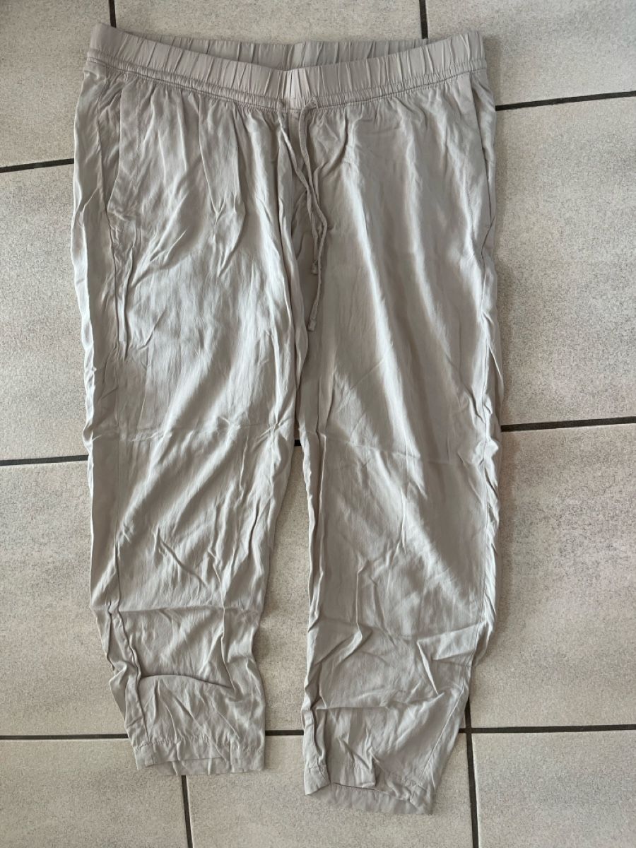 H&M Pantaloni: Hose Damen Grösse M, beige – Usato da Dietwil venduto da gislerrahel