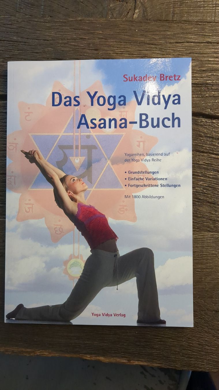 Livres: Yoga Asana Bücher – D'occasion à Wollerau par coehen 1