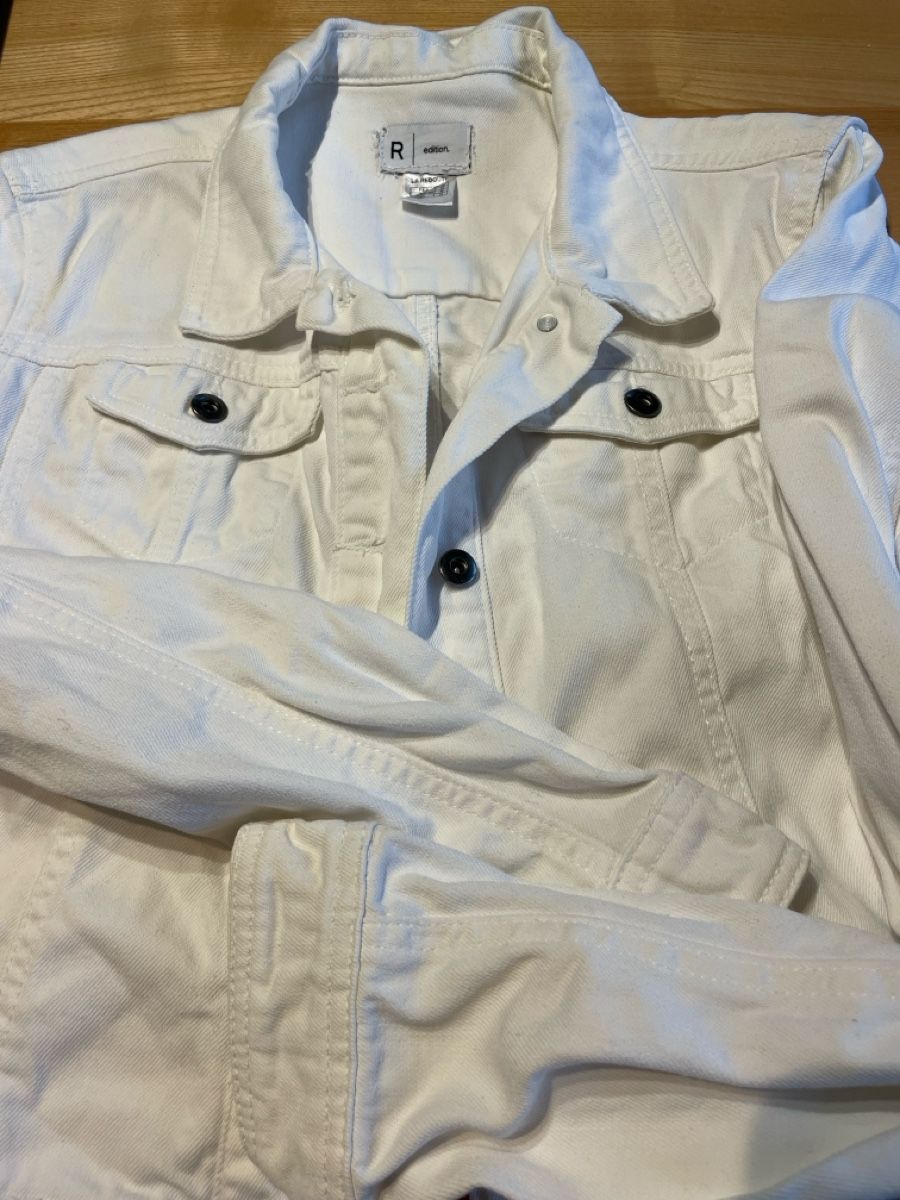 Giacche: Jeansjacke weiss Grösse 40  – Usato da Wattwil venduto da Weinachtsmann