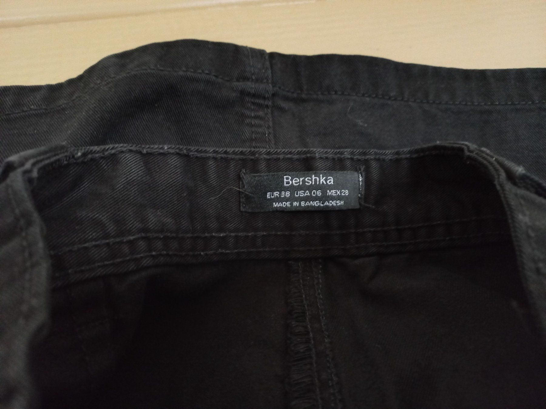 Bershka Gonne: Bershka mini-jupe – Usato da Châtelaine venduto da kbabs 2