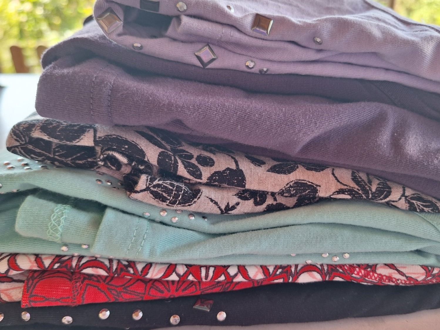 Kleiderpakete: 6 STK T-SHIRTS IN GR 40 – Gebraucht aus Huttwil von Kunterbuntli 9