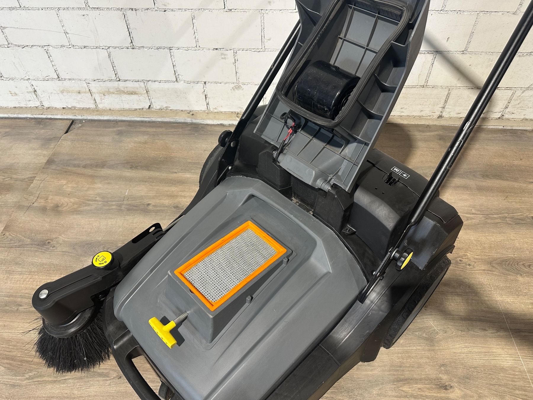 Kärcher Toutes les machines: Kärcher KN 70/30 C Professional – D'occasion à Bettwiesen par chili1 2