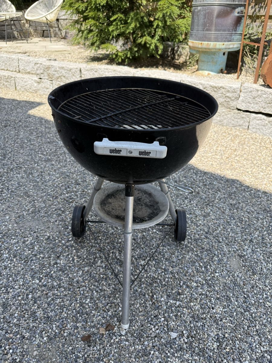 Weber Griglie: Weber Kugelgrill mit Zubehör & Anzündmaterial – Usato da Günsberg venduto da ildierfdivad 1