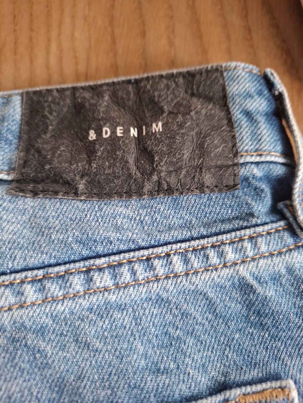 Jeans: Denim Bermuda Shorts H&M Grösse 34 – Usato da Birmensdorf ZH venduto da M4rwin 4