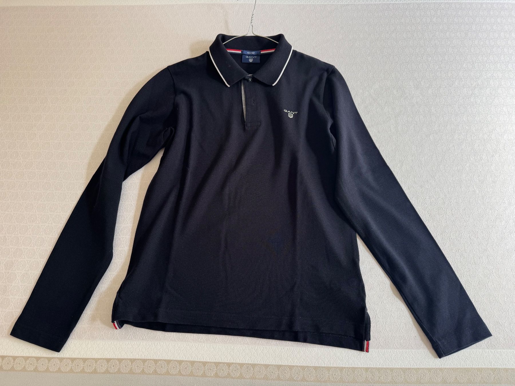 Gant Magliette Polo: Polo GANT neuf, noir, taille S – Nuovo (secondo la descrizione) da Genève venduto da brigantium