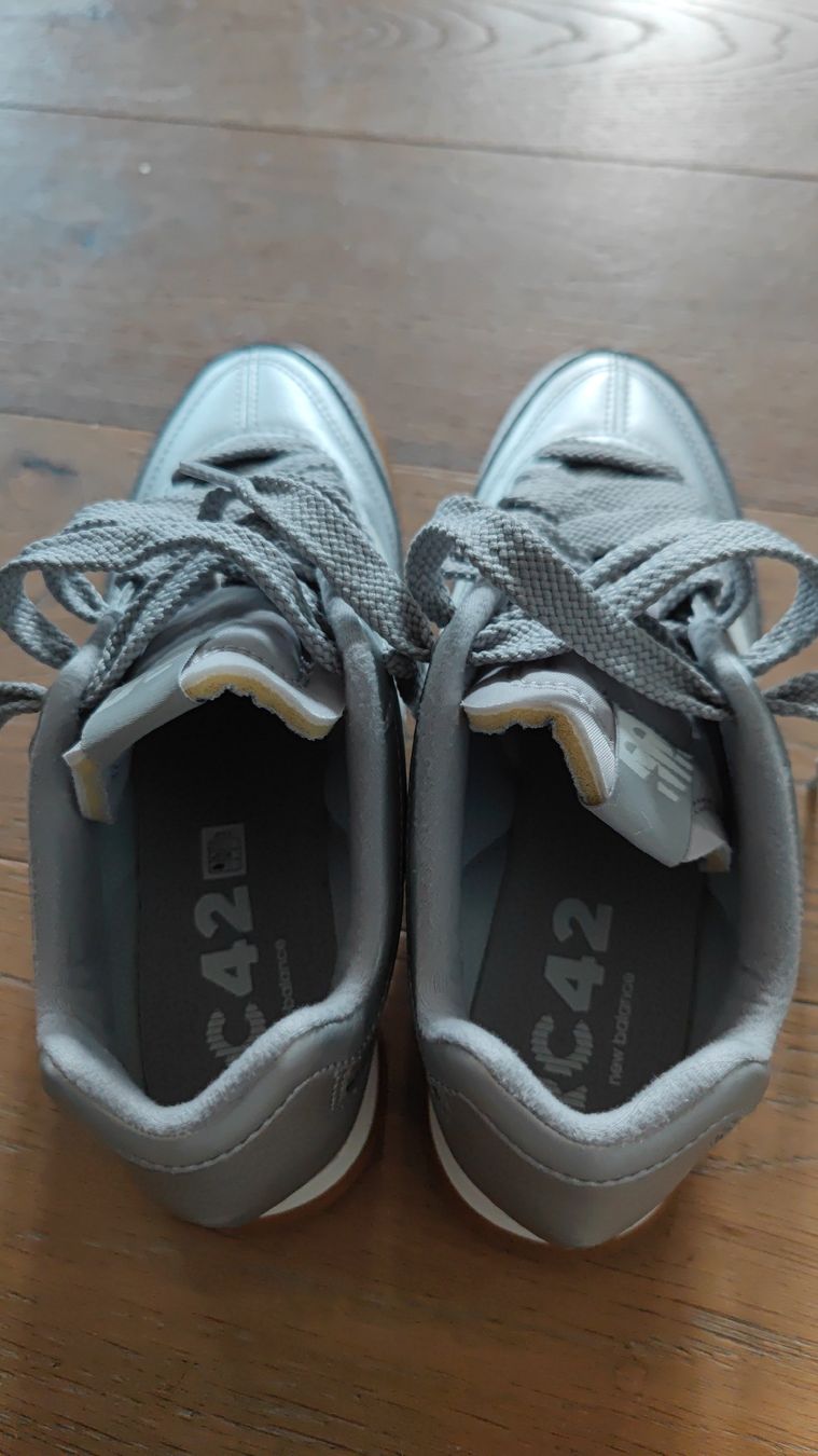 New Balance Damenschuhe: New Balance RC 42  39, 5 – Gebraucht aus Rotkreuz von familyvalues 2