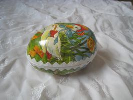 grosses Vintage Osterei aus Karton