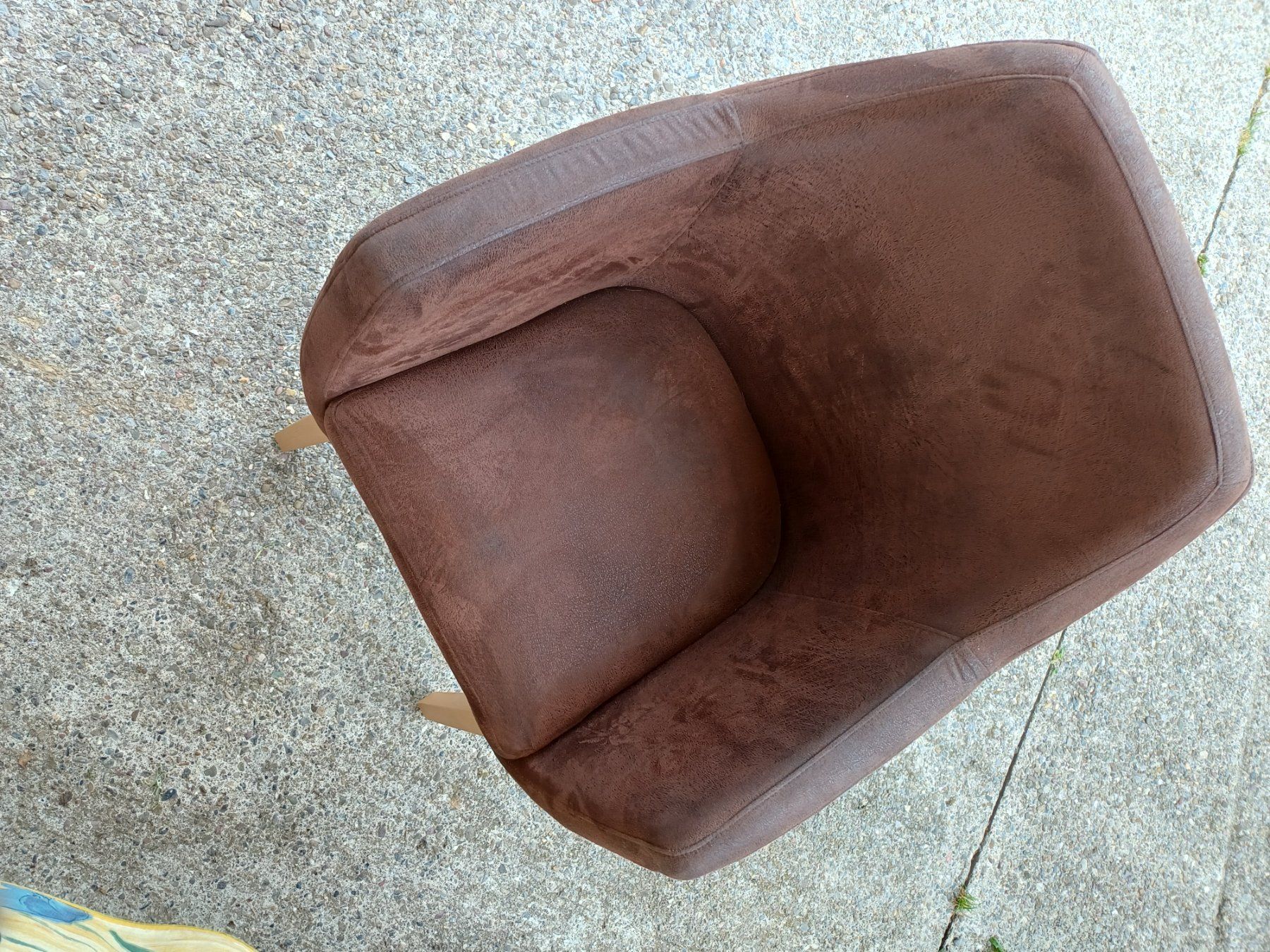 Livique Chaises: Stuhl – D'occasion à Walchwil par Garry3