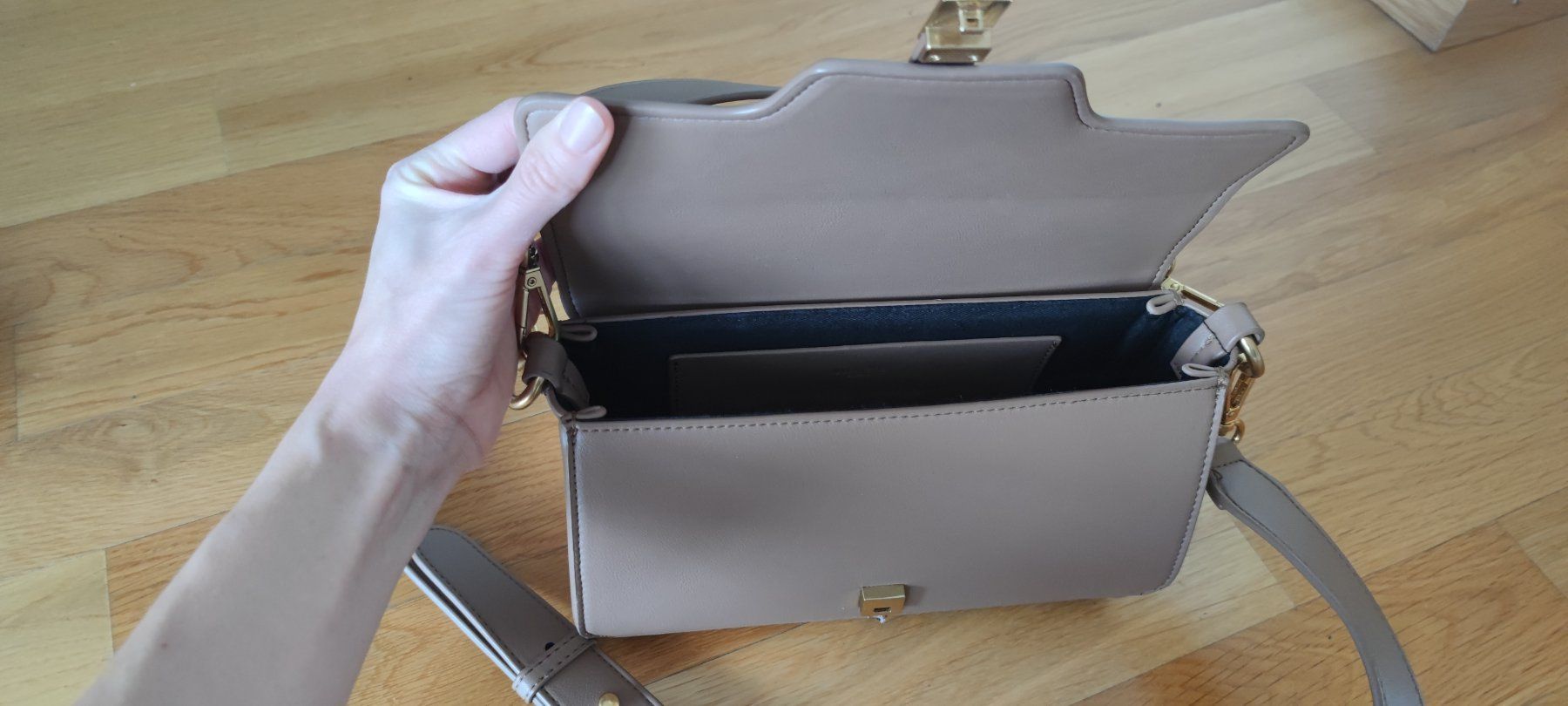 Mango Borse da donna: Tasche Mango – Usato da Zug venduto da vik_8fdf 5