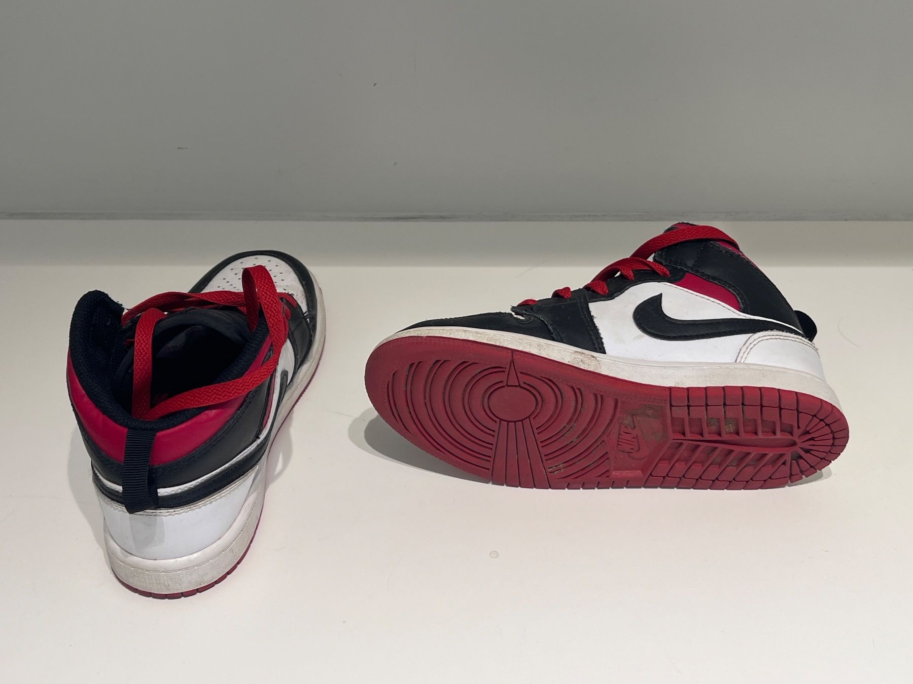 Jordan Scarpe per ragazzi: Original Nike Air Jordans – Usato da Schaan venduto da Poltera 1