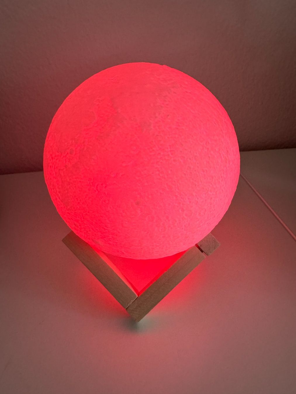 Lampade: Mondlampe mit Holzsockel – Usato da Zürich venduto da nikkotyze 4