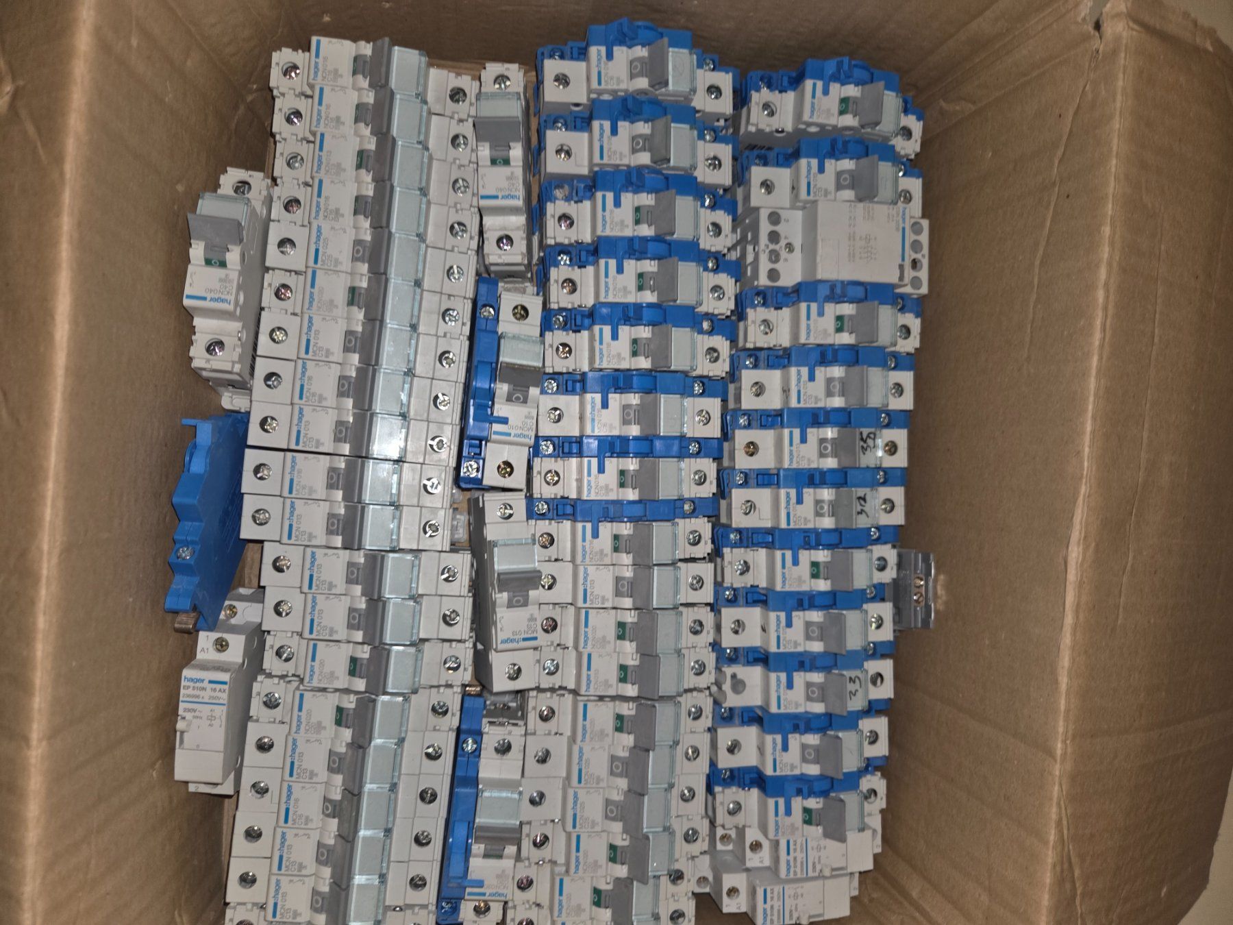 Hager Elektronikbauteile: Hager sicherungen – Gebraucht aus Bazenheid von Beltoni 1