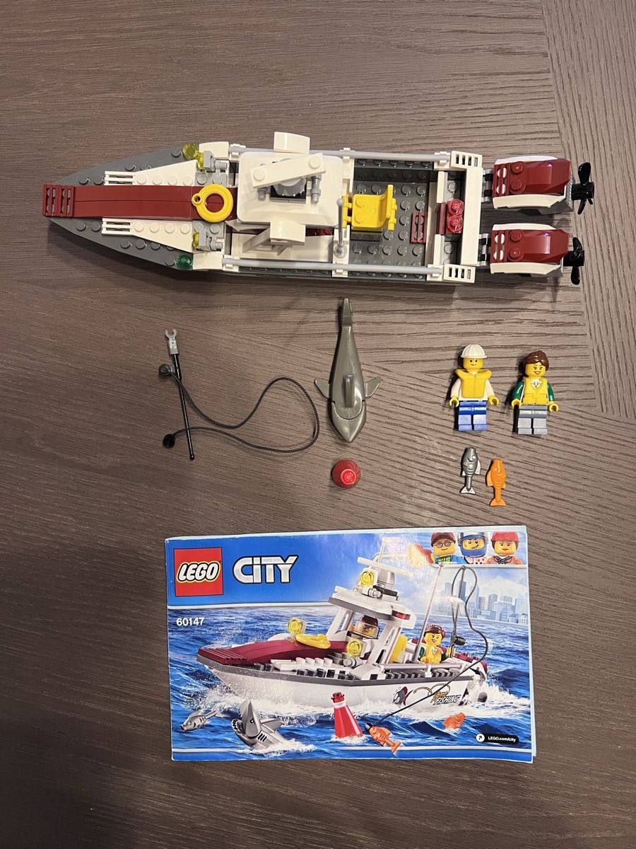 Lego Kit di costruzioni: Lego City 60147 Boat – Usato da Zug venduto da axx3l