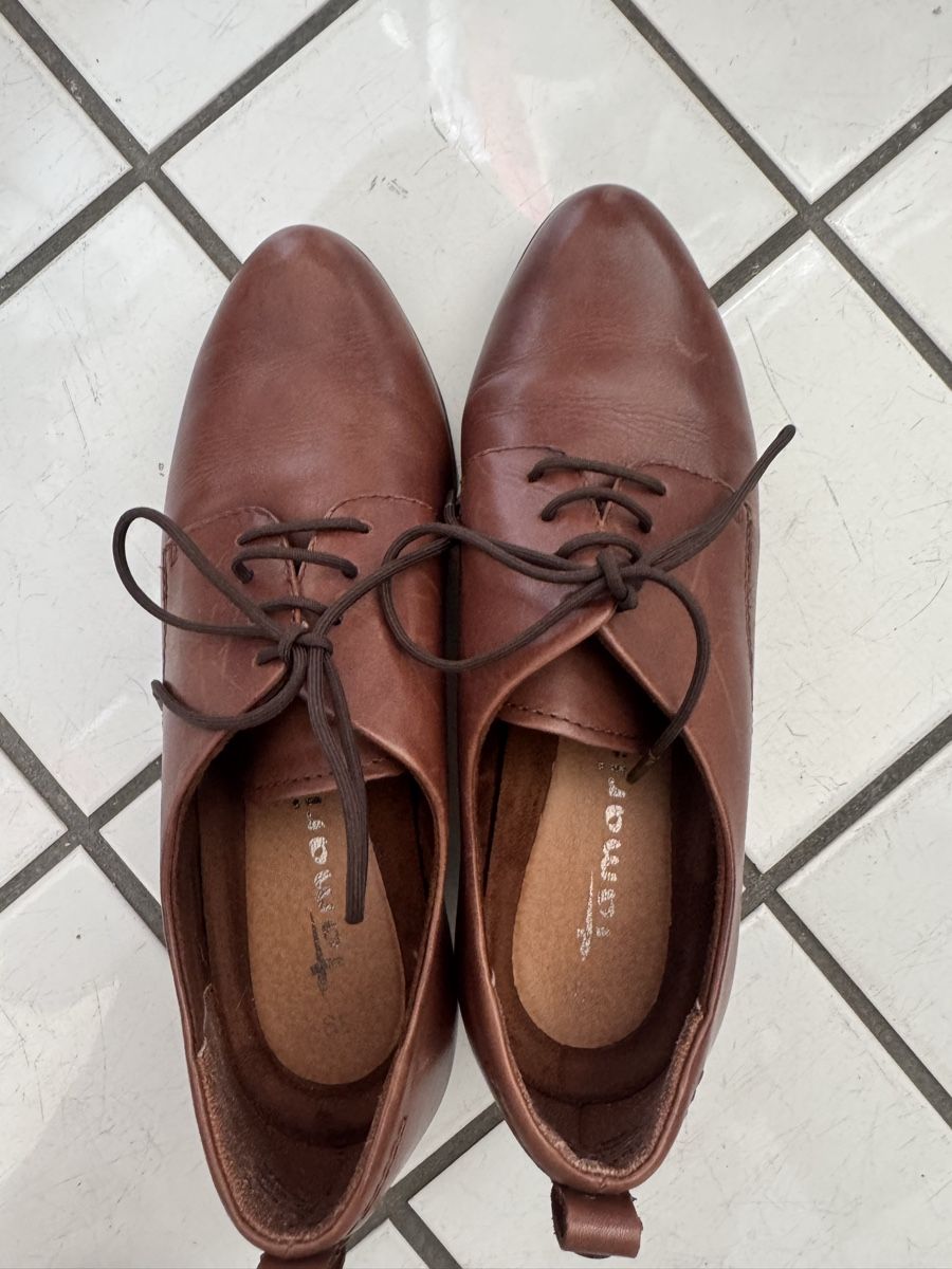 Tamaris Scarpe da donna: Tamaris Lederschuhe, Braun, Gr. 39. – Nuovo (secondo la descrizione) da Adligenswil venduto da agr_6pqd 1