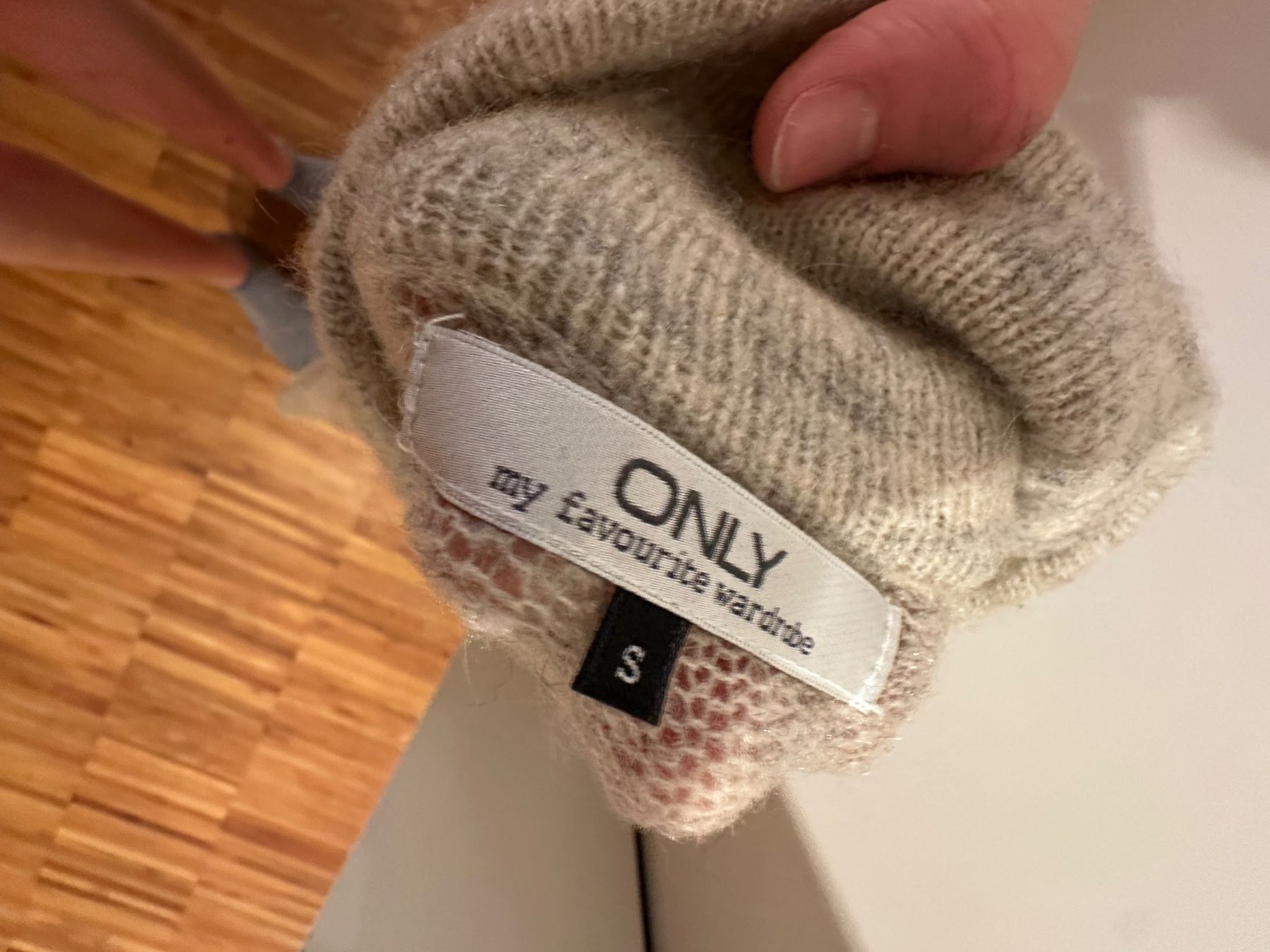 Only Vestiti: ONLY - Strickkleid - Beige - S – Usato da Zürich venduto da CharlotteAr 1