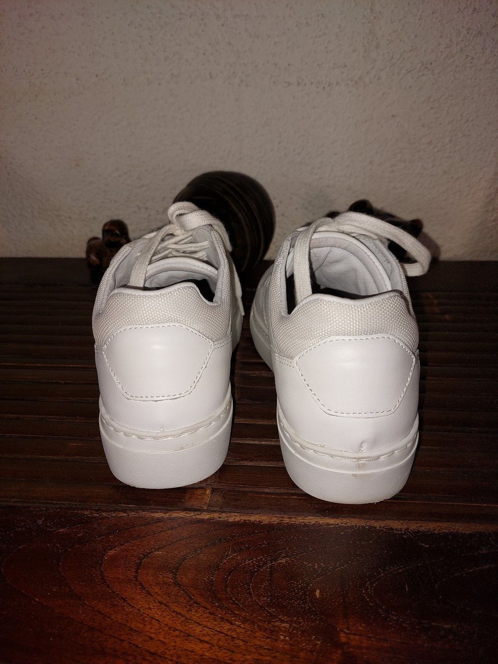 Scarpe da donna: Viola Tami - Sneaker Leder weiss 36 – Usato da Besenbüren venduto da piculo 3