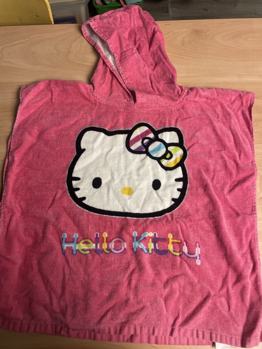 Hello Kitty Accappatoi: Hello Kitty Badeponcho – Usato da Obergerlafingen venduto da cabo4