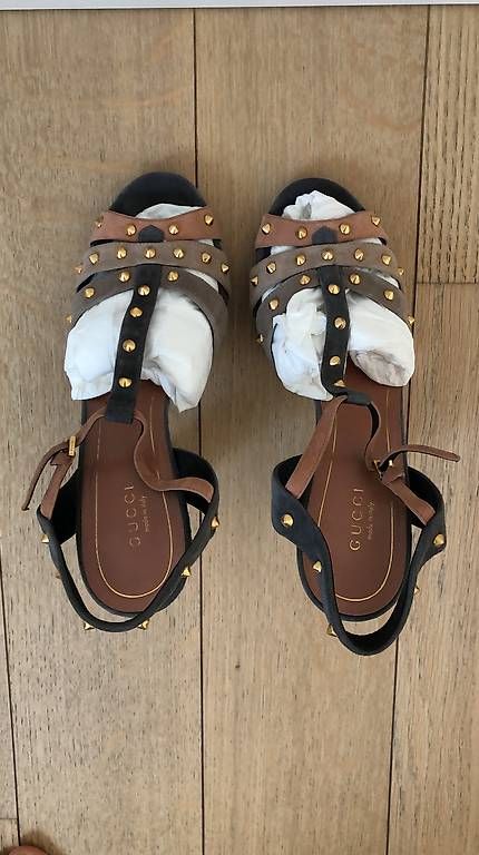 Scarpe da donna: Gucci suede sandals size 39 – Usato da Zurich venduto da MariaSPO 1