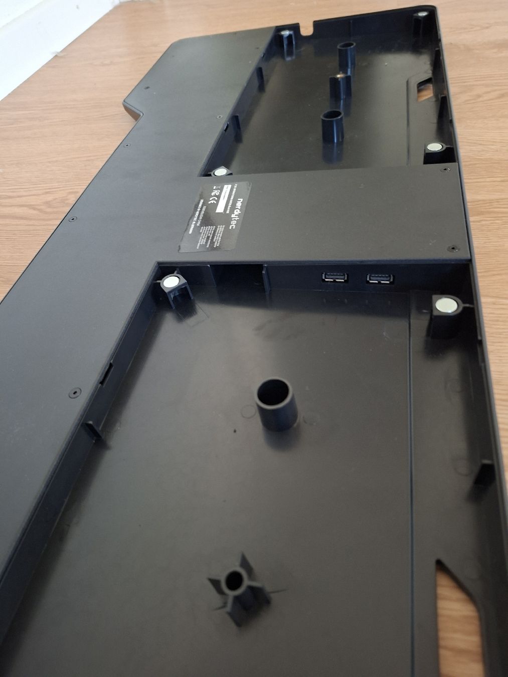 PCs: nerdytec Couchmaster CYCON2 Black Edition – Gebraucht aus Schafisheim von piiep_17 3