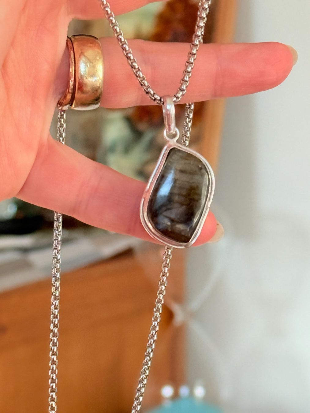Ketten: Collier Labradorite naturelle – Neu und originalverpackt aus Genève von AGBERG 3