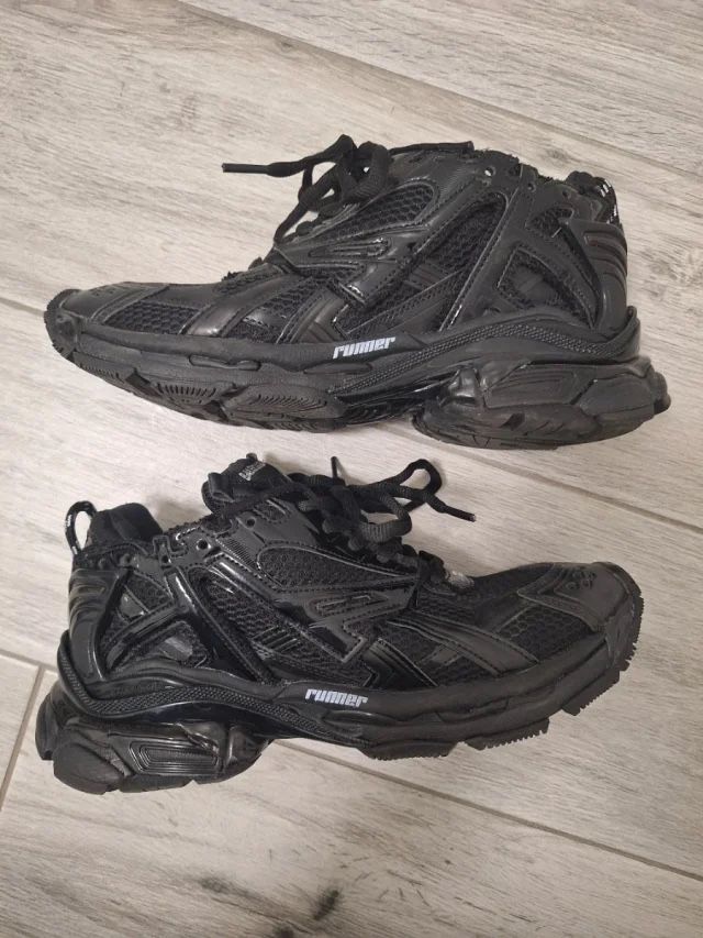Balenciaga Herrenschuhe: Balenciaga runner – Gebraucht aus Allschwil von lor_6cgq 7