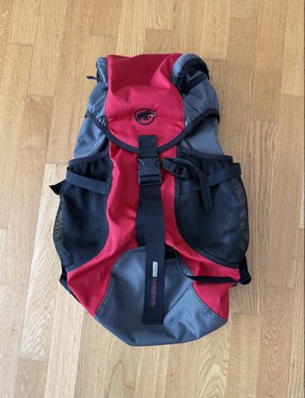 Mammut Rucksack rot grau Outdoor gebrauchter Zustand