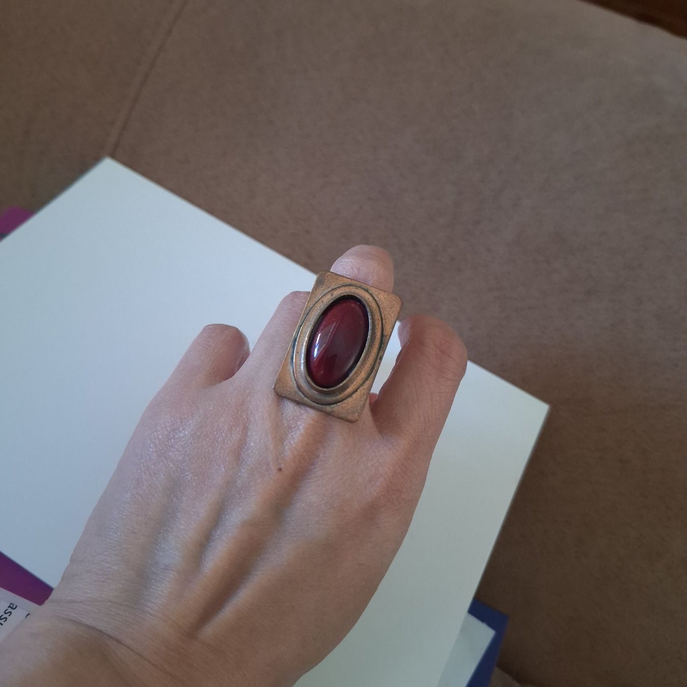 Anelli: Vintage Ring, Grösse verstellbar, dunkelroter Stein – Usato da Winterthur venduto da ric_rl7n 1