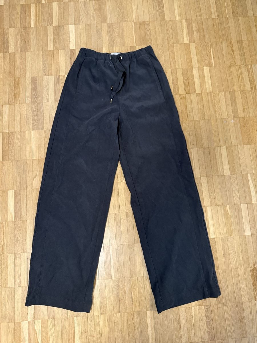 Hosen: Pantalon de jogging ample – Gebraucht aus Bulle von pra_c9c8 1