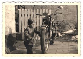 2 Fotografien BMW-Boxer Motorrad, kleine