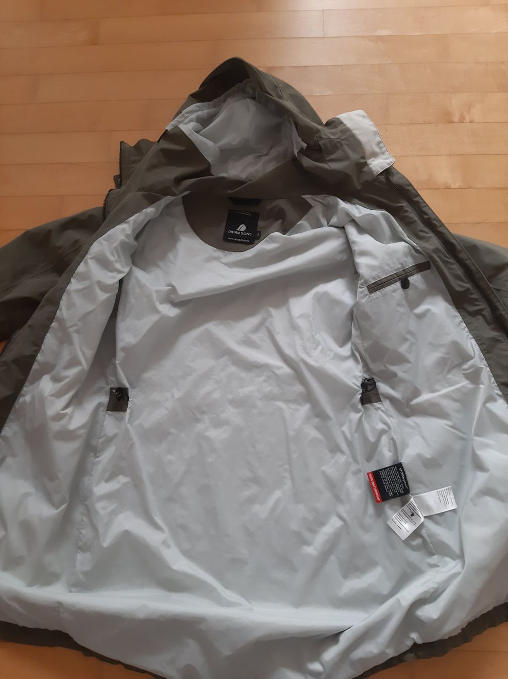 Didriksons Cappotti: Didriksons Parka – Usato da Amriswil venduto da dehlia01 2