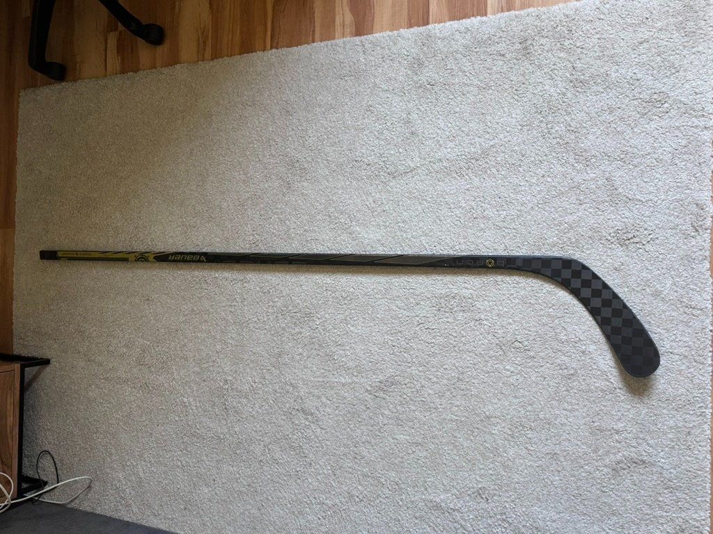Bauer Stöcke & Schaufeln: Eishockey Schläger Bauer neuwertig – Neu (gemäss Beschreibung) aus Hettlingen von ced_bbm2