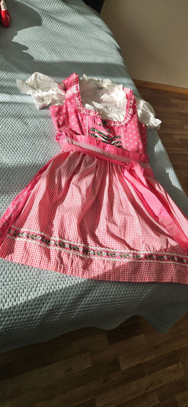Robes: Dirndl Grösse 46 – Neuf (Voir description) à Kirchberg BE par Delphin92