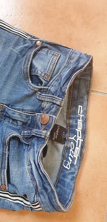 Pantaloni: lässige Stretch Jeans Gr. 134 – Usato da Gamprin venduto da man_j9fr 2