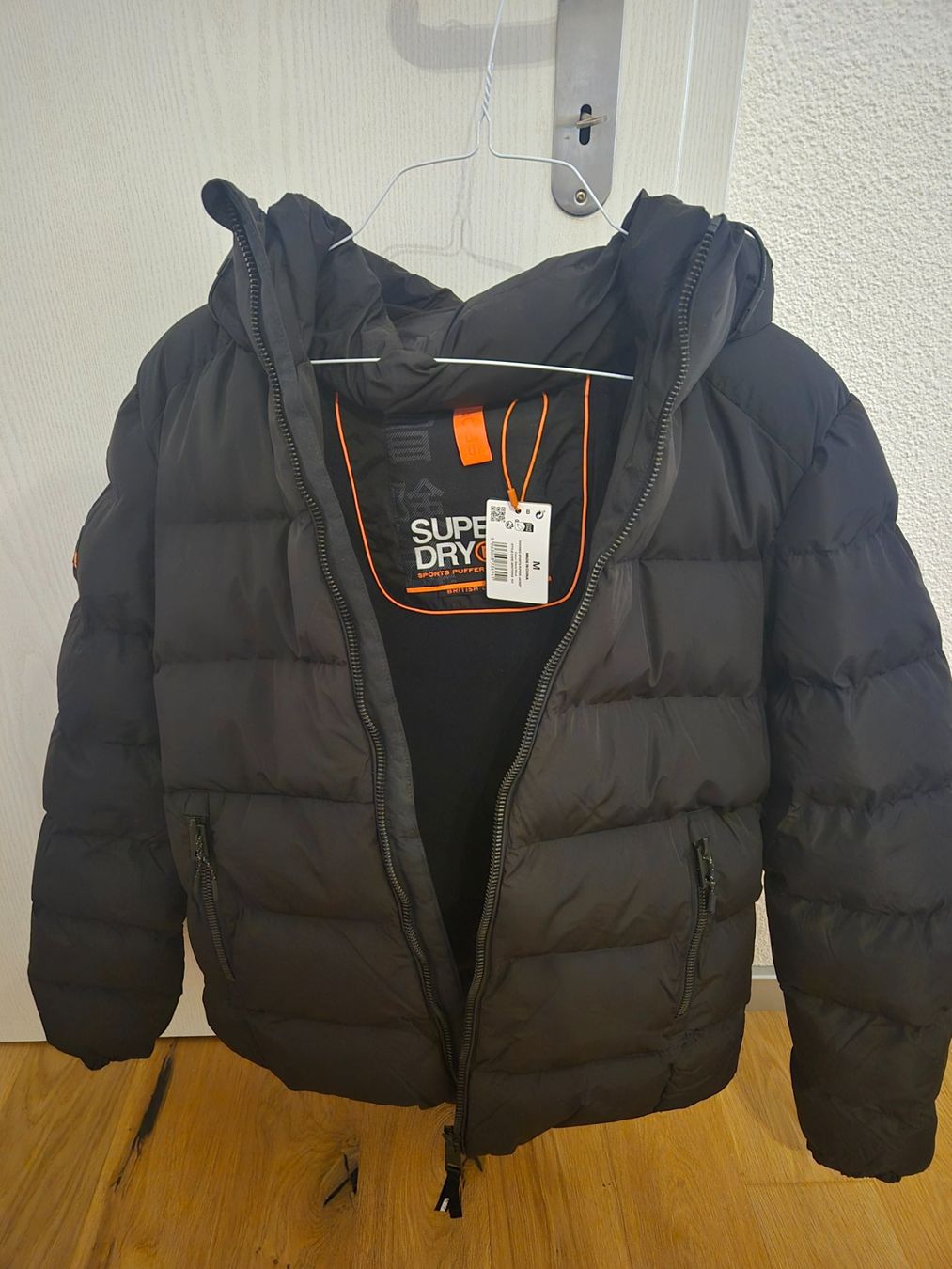 Superdry Giacche: Superdry Winterjacke – Usato da Hunzenschwil venduto da fxlvxl 1