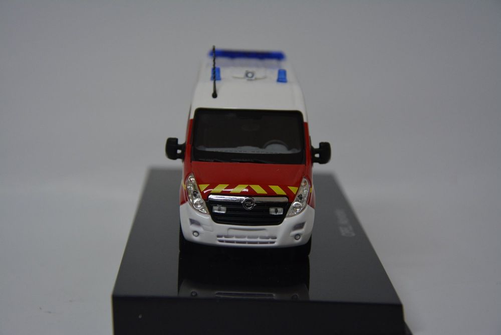 Miniature RENAULT Master pompier 2014 VSAV du Gers NOREV