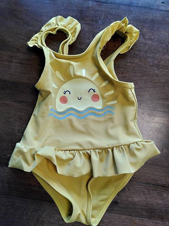 Costumi da bagno & Bikini: Süsse Badehose "Sonne" Gr. 86/92 – Usato da Ettenhausen TG venduto da blumenkind37