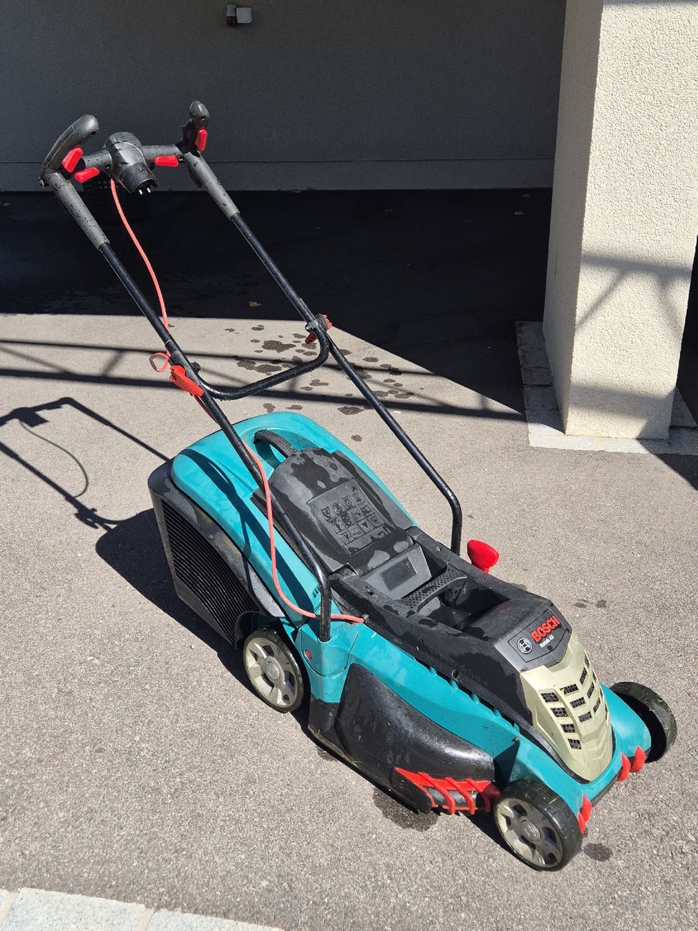 Bosch Tagliaerba: Rasenmäher Bosch Rotak 43 – Usato da Binningen venduto da phi_8dcn 1