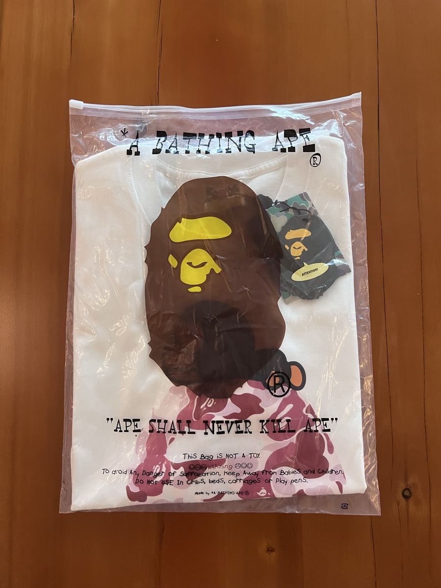 Bape T-shirt: A BATHING APE — T-SHIRT – Nuovo (secondo la descrizione) da Au ZH venduto da erik.en 3