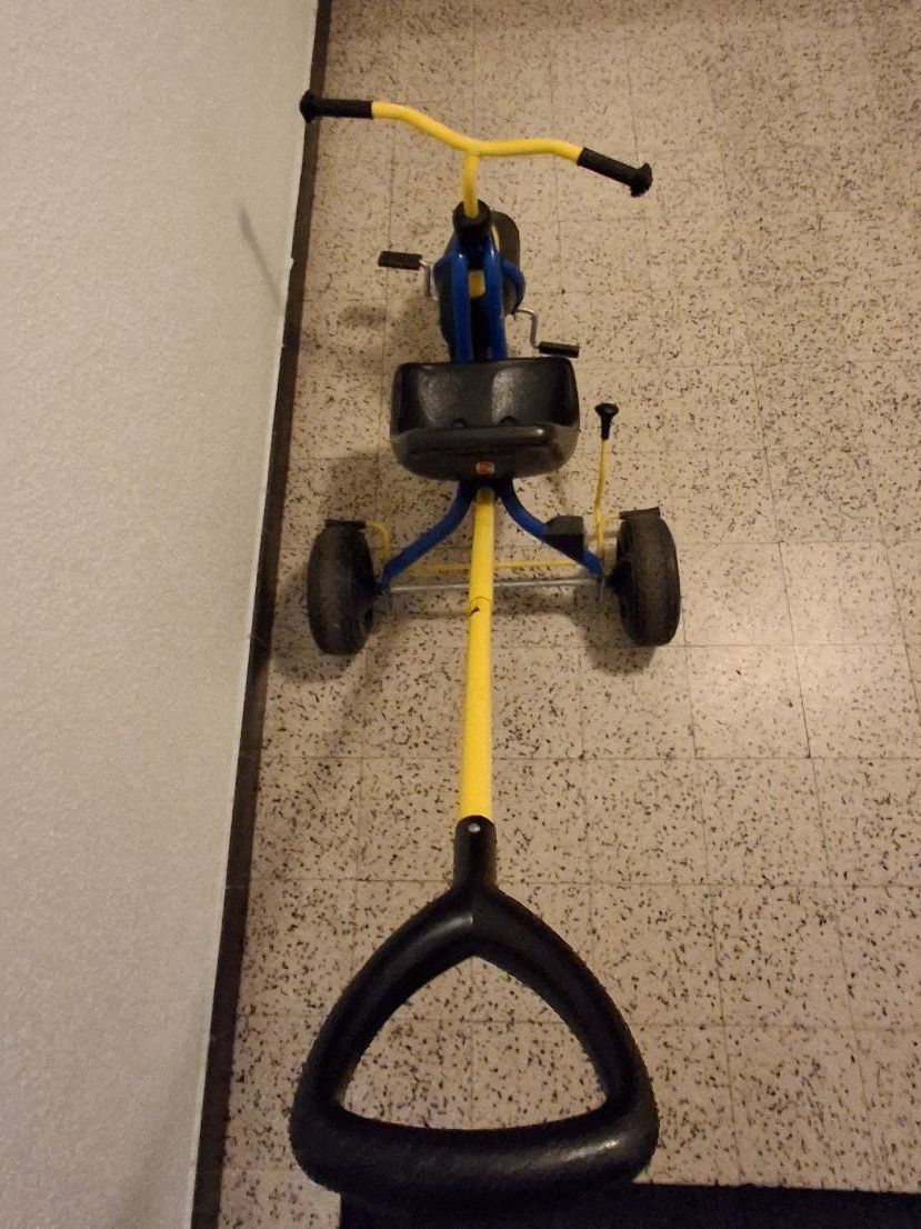 Puky Fahrzeuge für Kinder: Puky Dreirad mit Schiebestange – Gebraucht aus Bern von KavIndustries 1