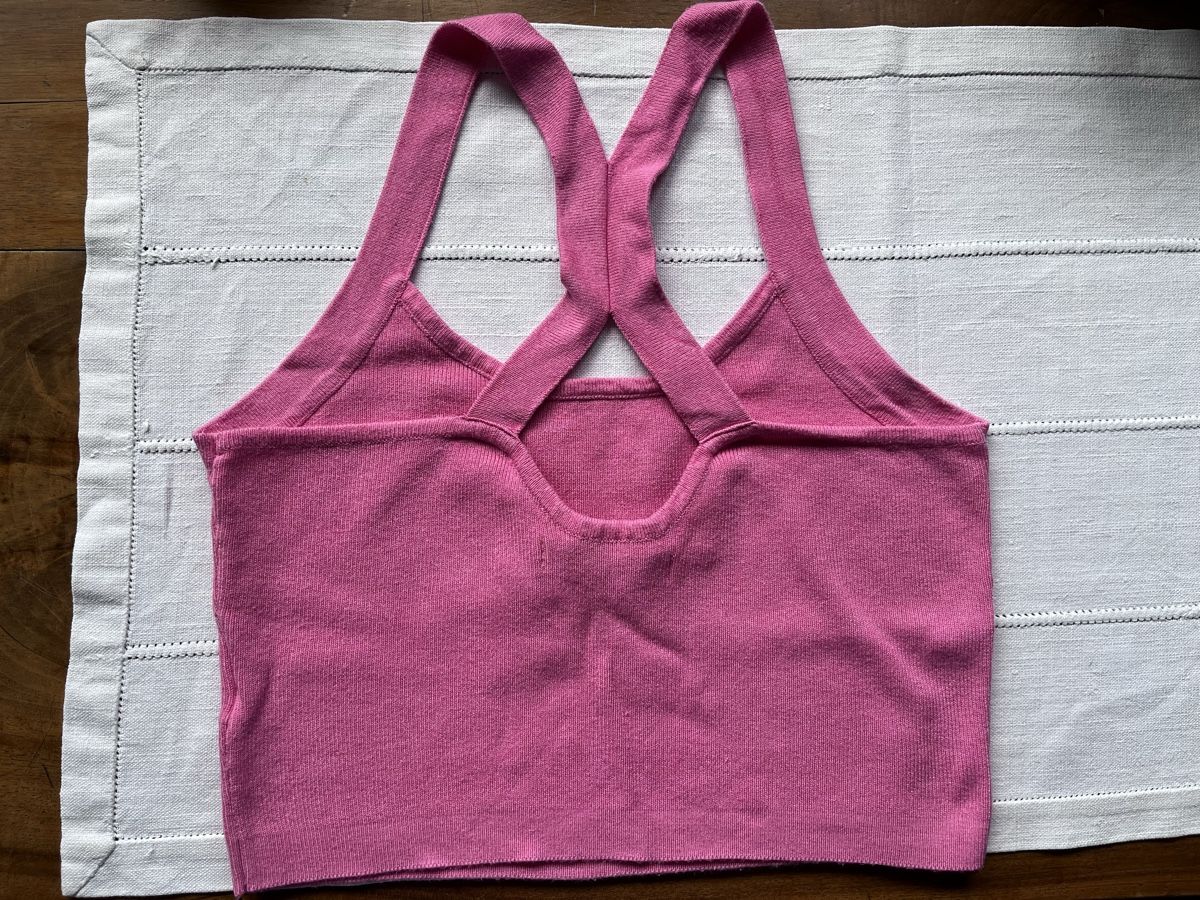 Tops: Crop Top Pink S – D'occasion à Wil SG par aiy_fnm9 1