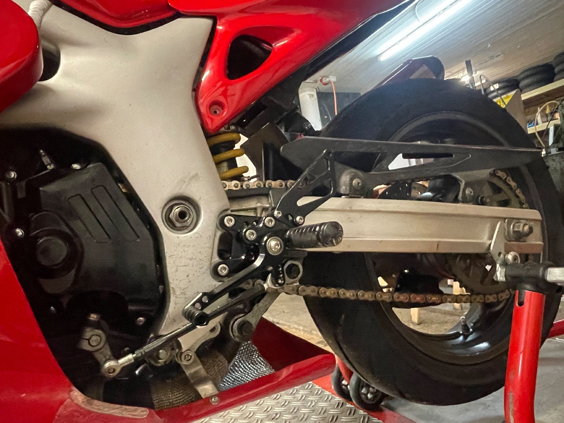 Suzuki Strasse: Suzuki SV650S, Rennstreckenmotorrad – Gebraucht aus Bettwil von Zneb84 4