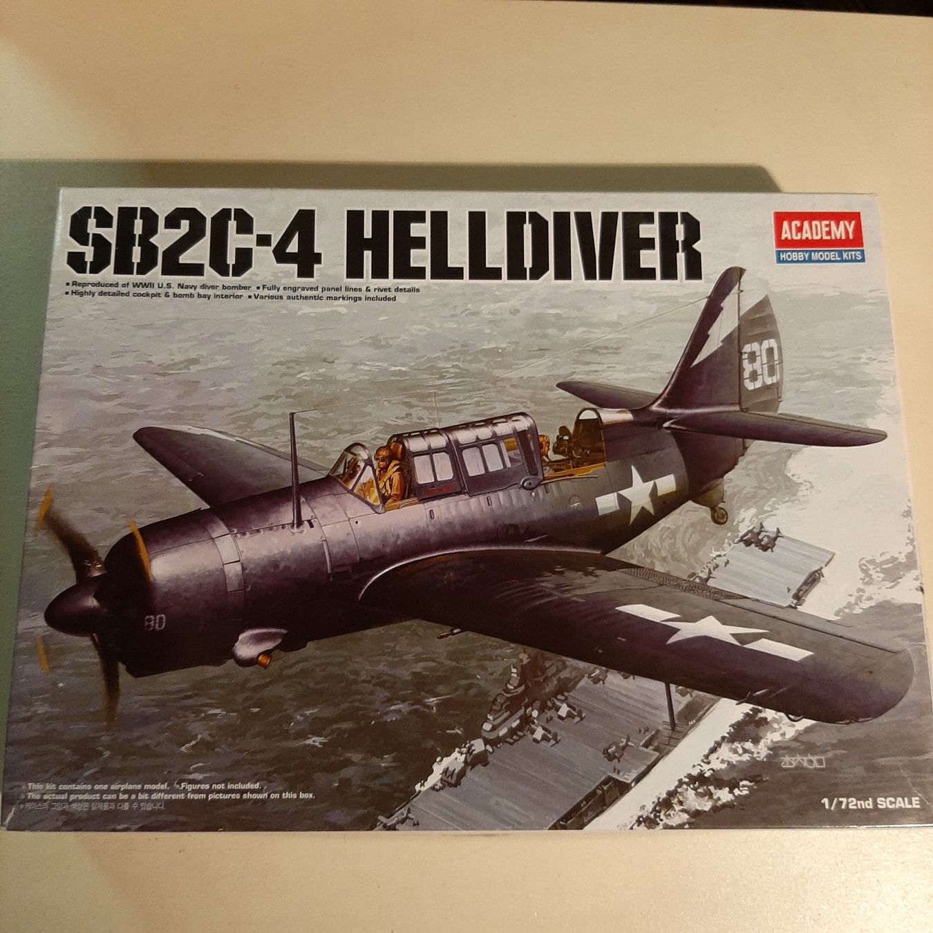 Academy Kits de montage: 3285 ... Curtiss SB2C-4 Helldiver ... Academy 12406 – Neuf (Voir description) à Bonstetten par Benibanny59